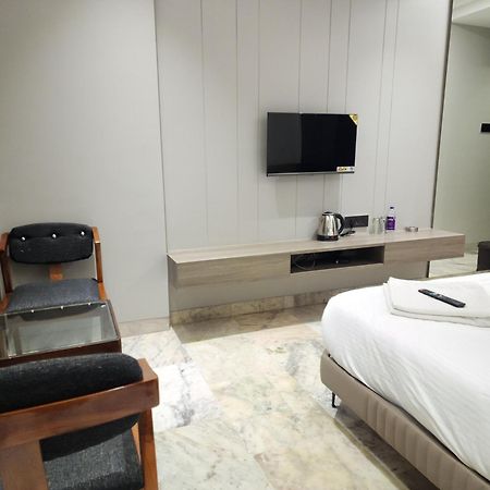 Hotel Statusinn, Ichalkaranji Dış mekan fotoğraf
