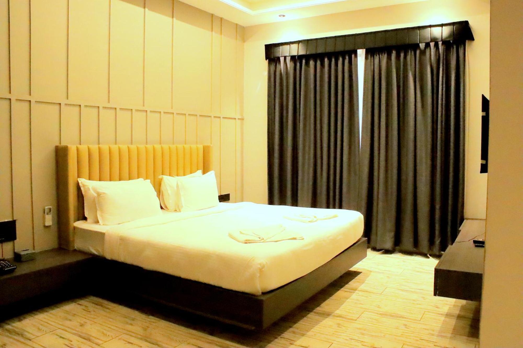 Hotel Statusinn, Ichalkaranji Dış mekan fotoğraf