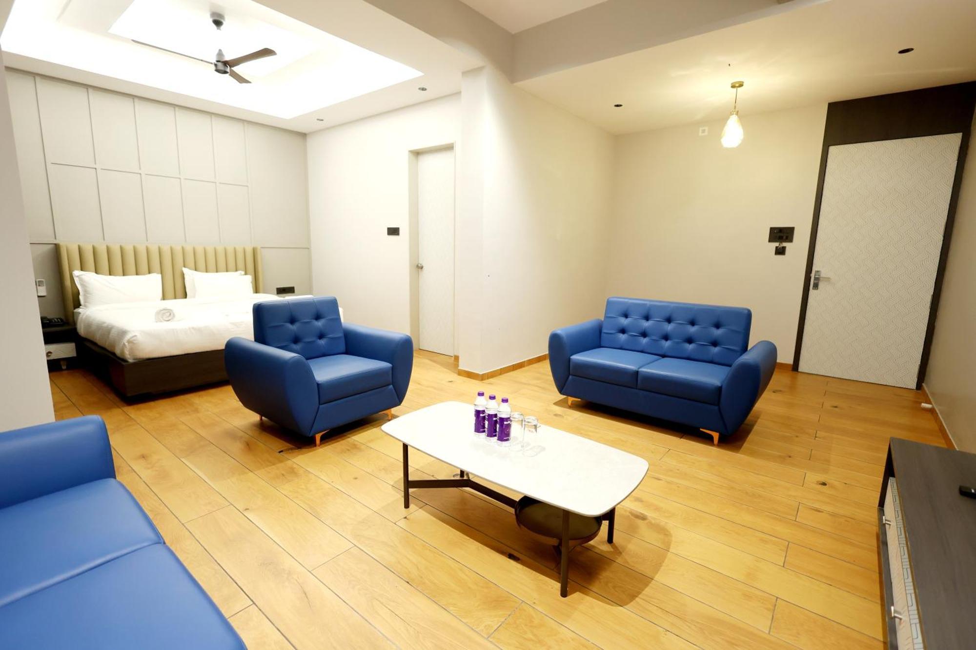 Hotel Statusinn, Ichalkaranji Dış mekan fotoğraf