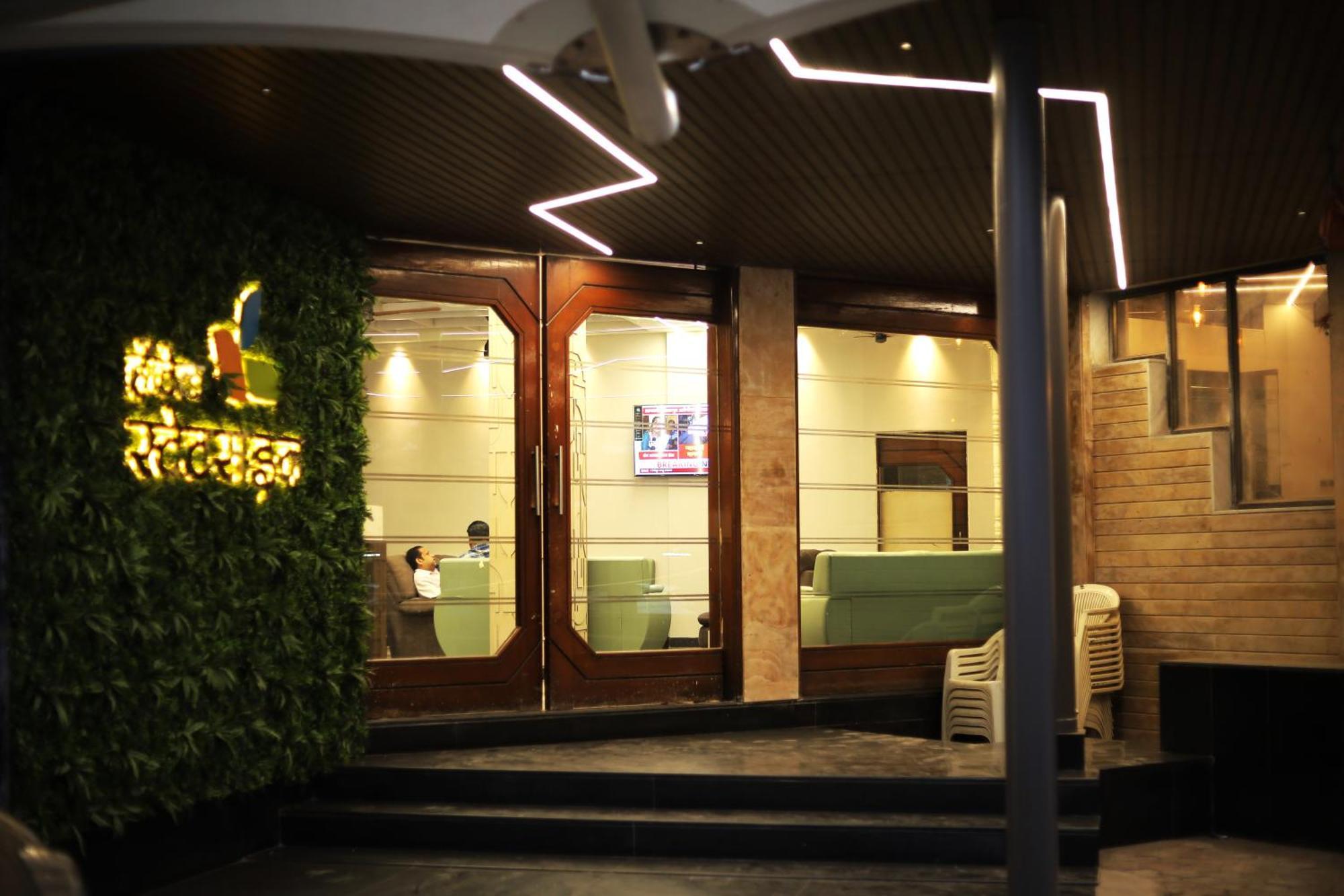 Hotel Statusinn, Ichalkaranji Dış mekan fotoğraf