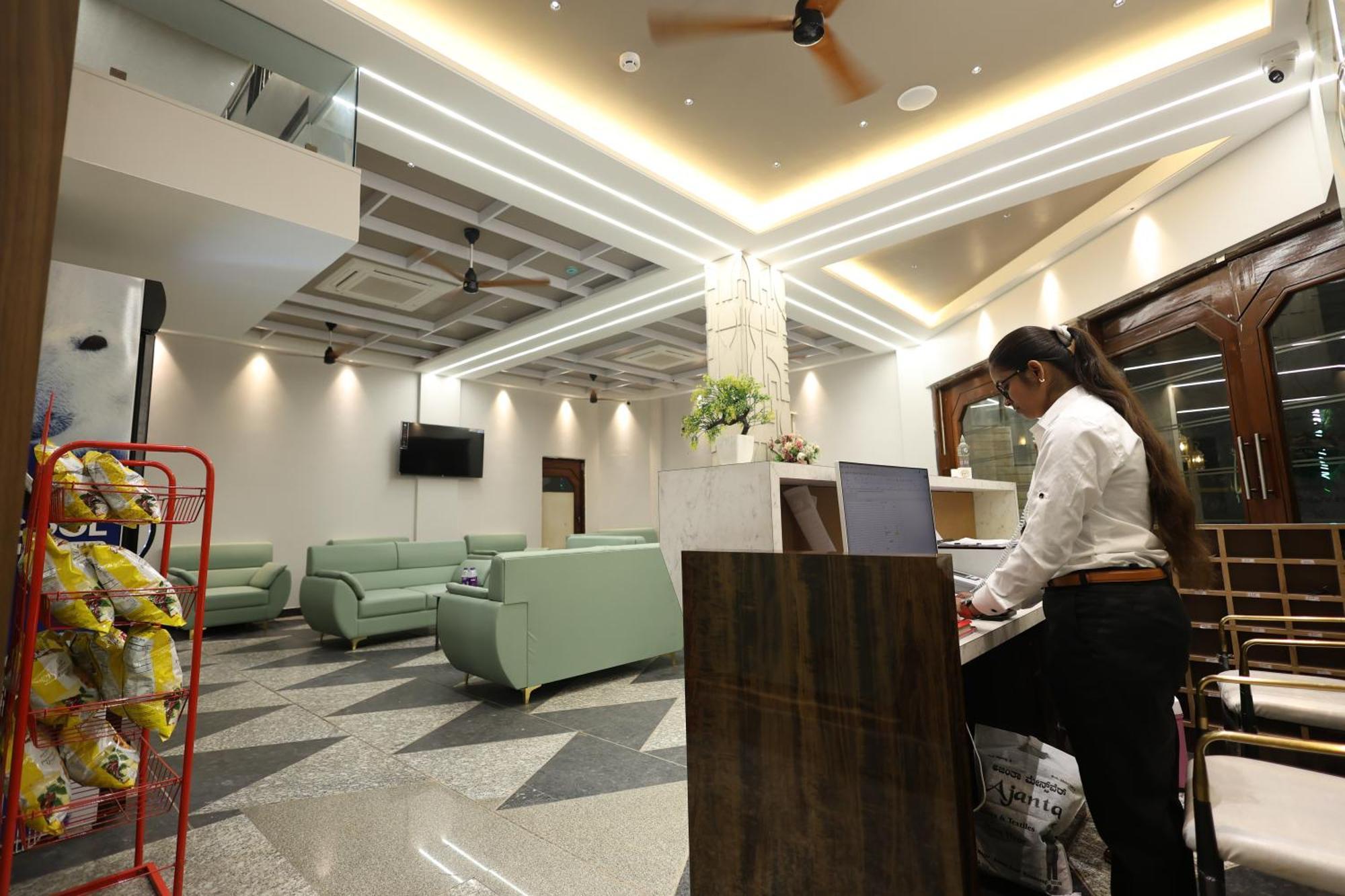 Hotel Statusinn, Ichalkaranji Dış mekan fotoğraf
