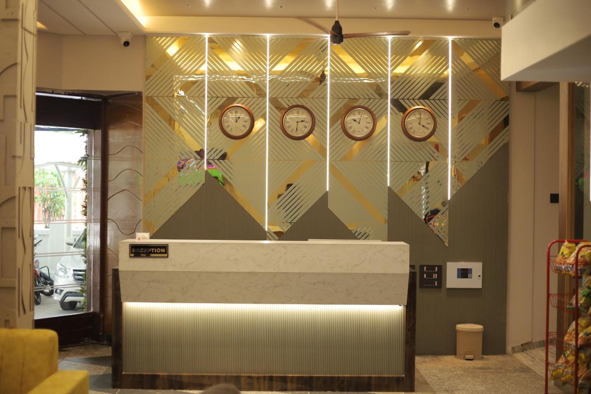 Hotel Statusinn, Ichalkaranji Dış mekan fotoğraf